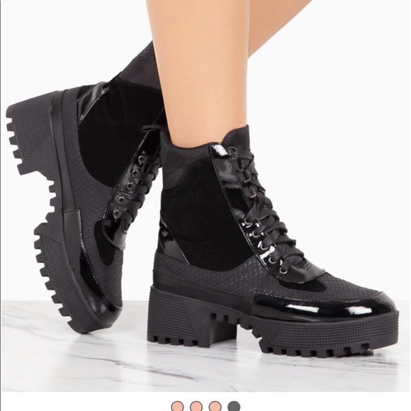 Steve Madden Shoes - Unique black combat boots